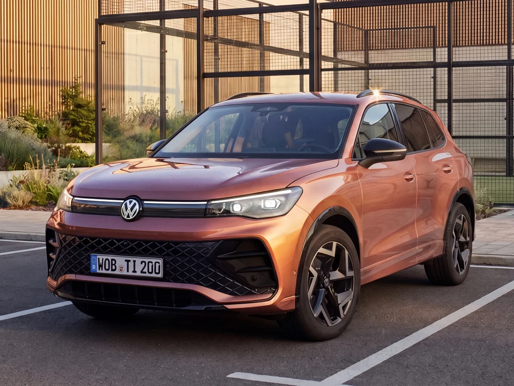 Volkswagen Tiguan 20 Edition Autohaus Vatterott hellorangenes Fahrzeug
