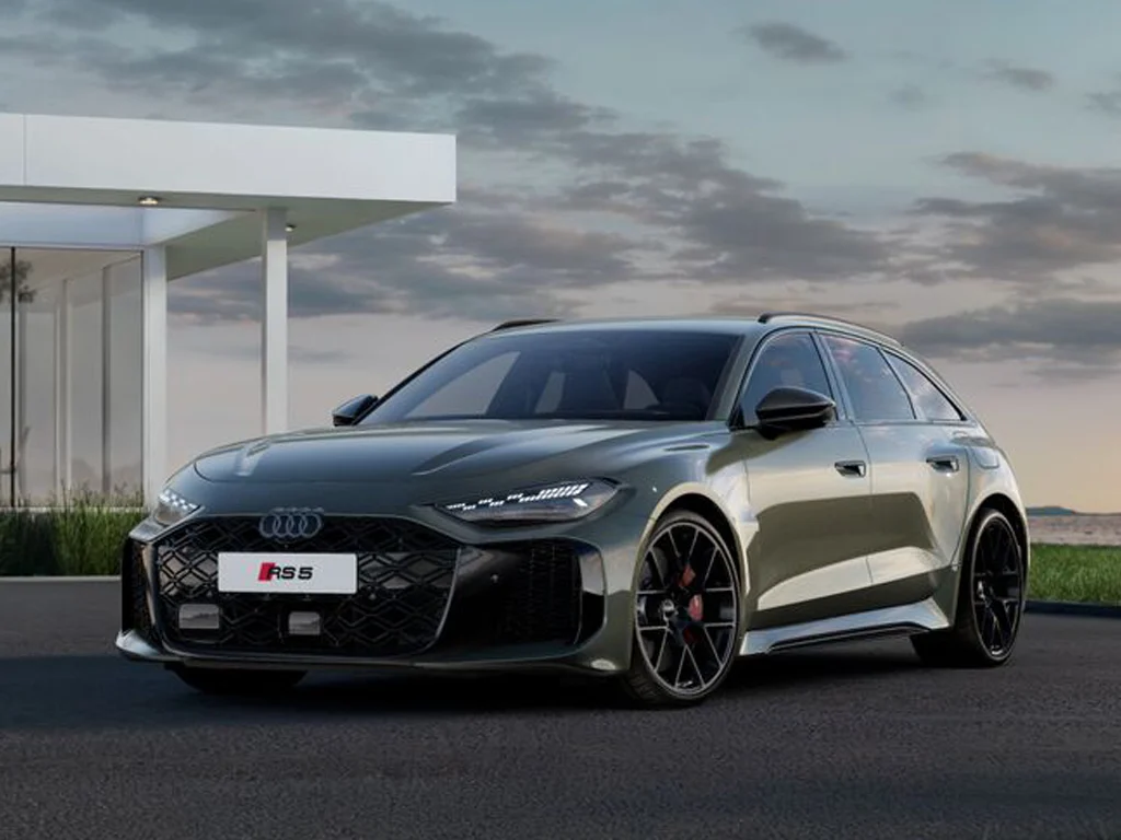 Audi RS5 Avant Autohaus Vatterott dunkelgrünes Fahrzeug